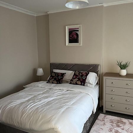3 Bed Cozy Antrim Apartment With Great Views Экстерьер фото