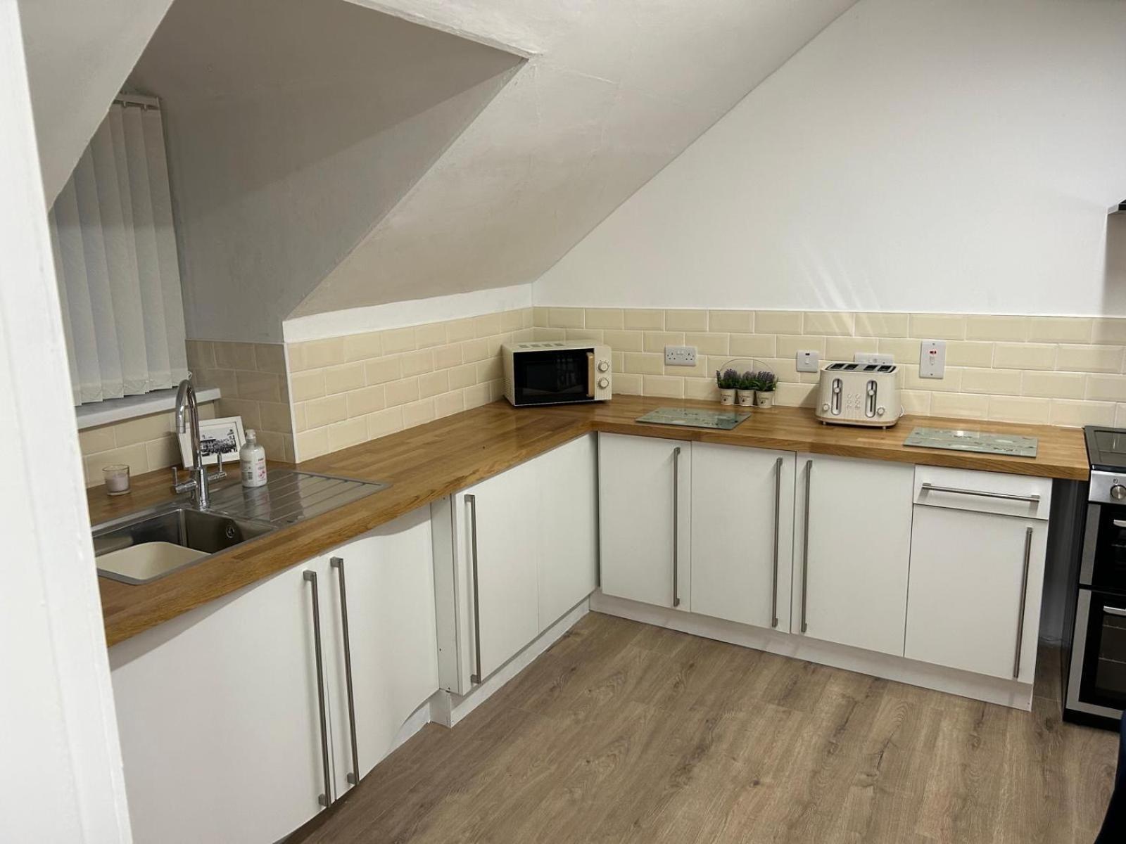 3 Bed Cozy Antrim Apartment With Great Views Экстерьер фото