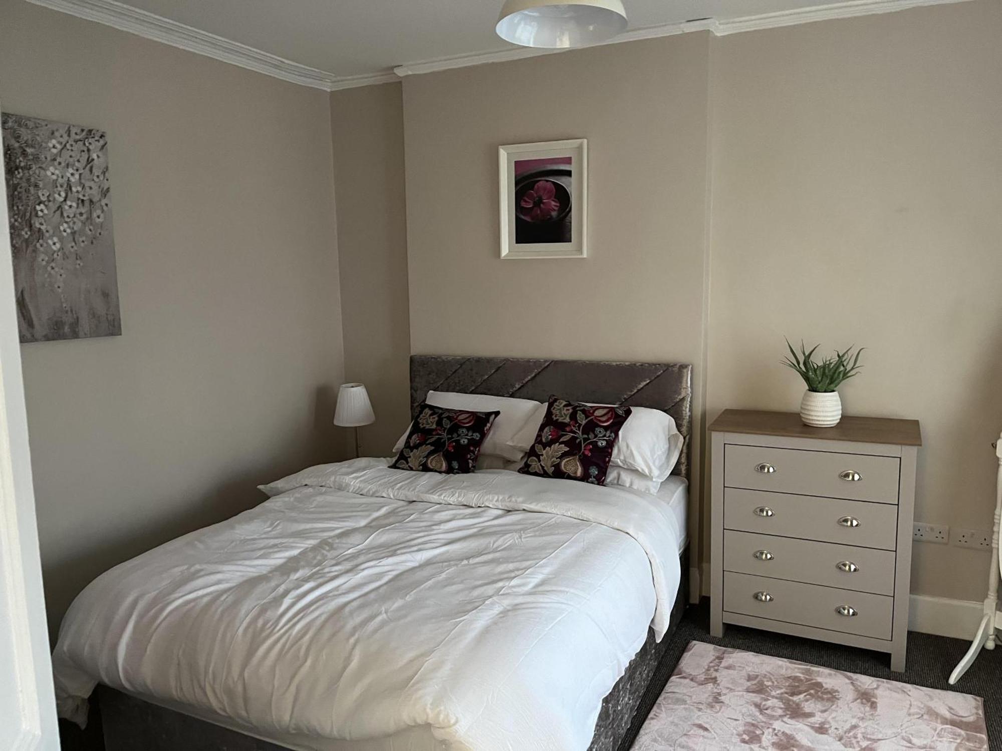3 Bed Cozy Antrim Apartment With Great Views Экстерьер фото